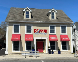 Remax Office